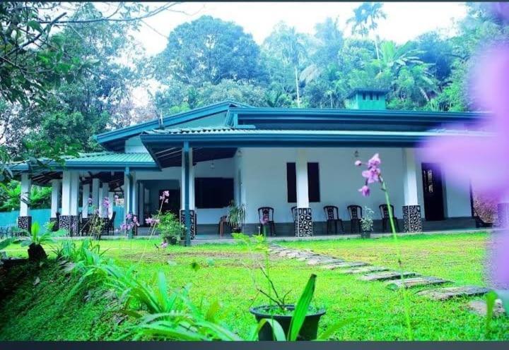 Salmanel Resort Ratnapura Eksteriør billede