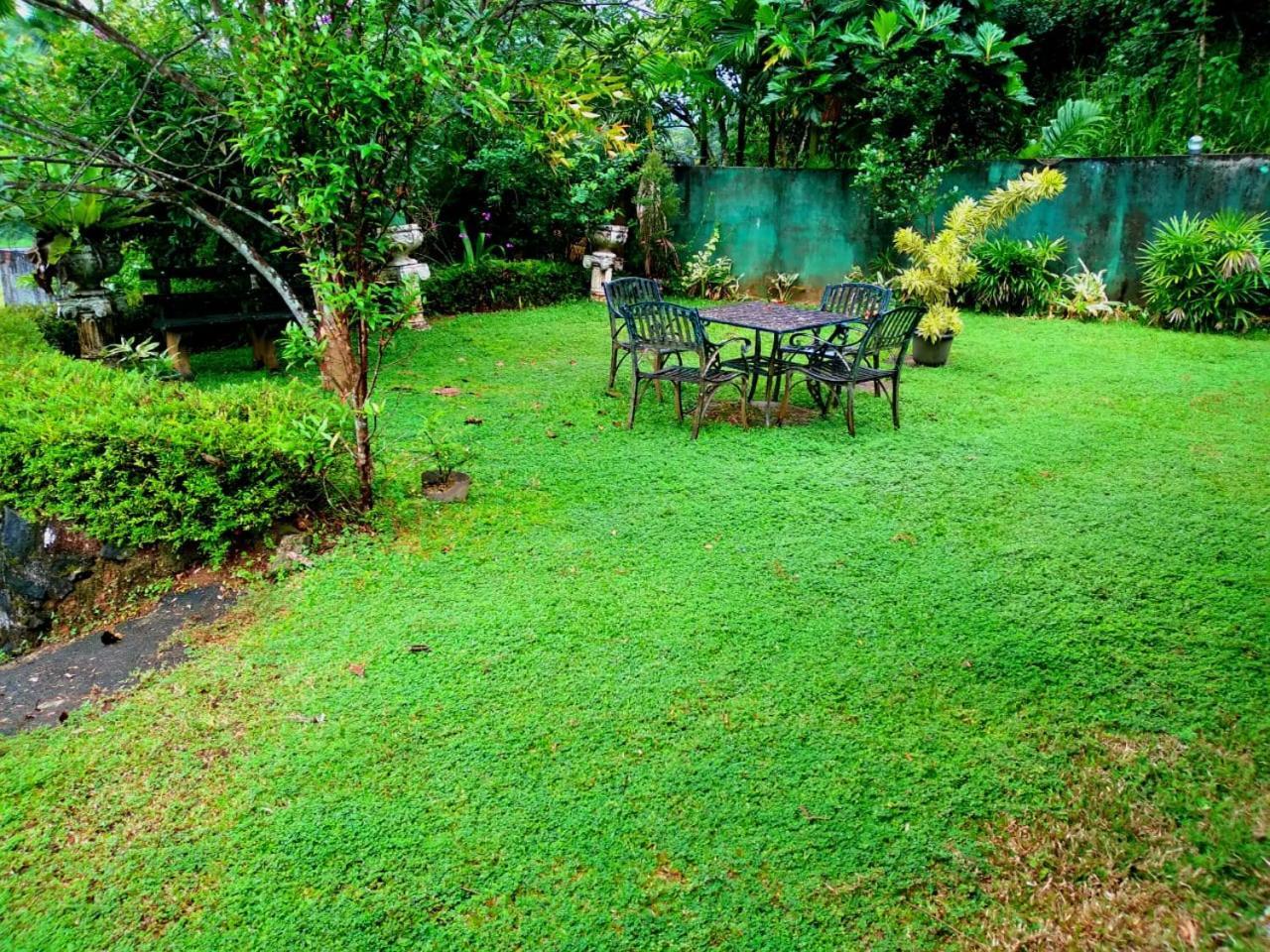Salmanel Resort Ratnapura Eksteriør billede