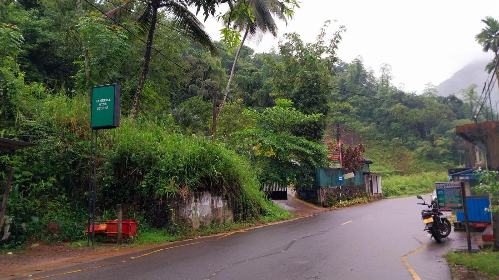 Salmanel Resort Ratnapura Eksteriør billede