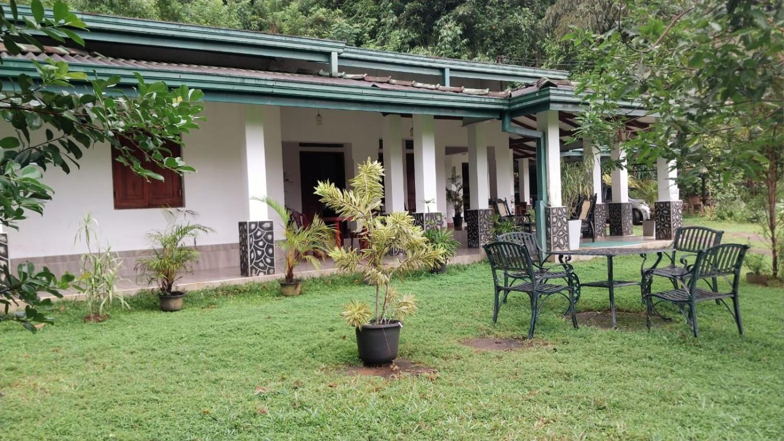 Salmanel Resort Ratnapura Eksteriør billede